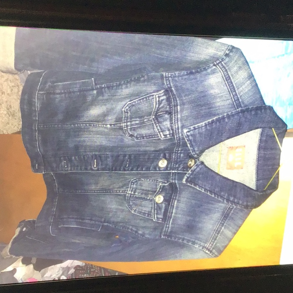 Women jean jacket